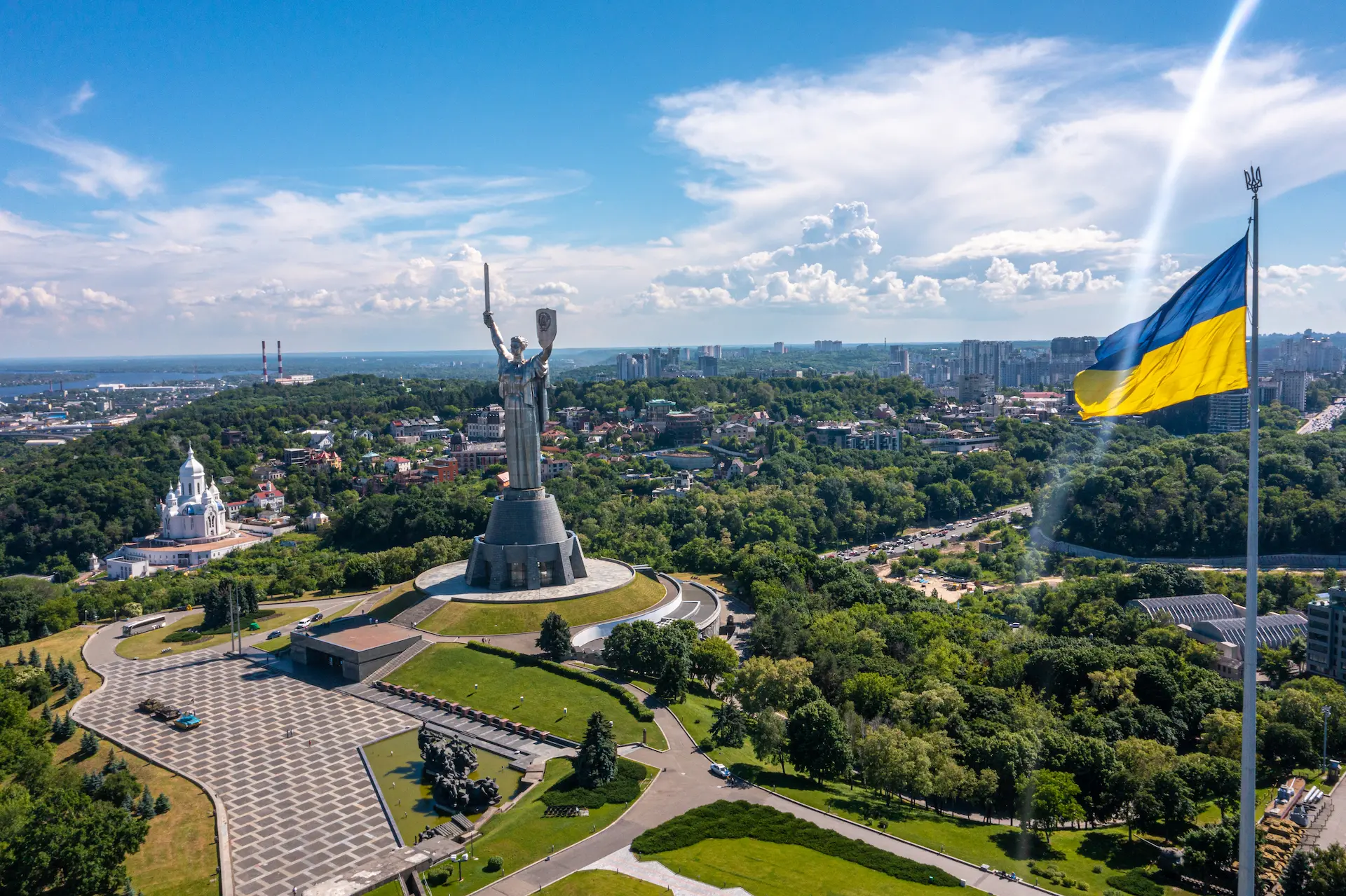 Software Outsourcing to Ukraine: Top 10 Reasons Why to Hire Ukrainian Developers