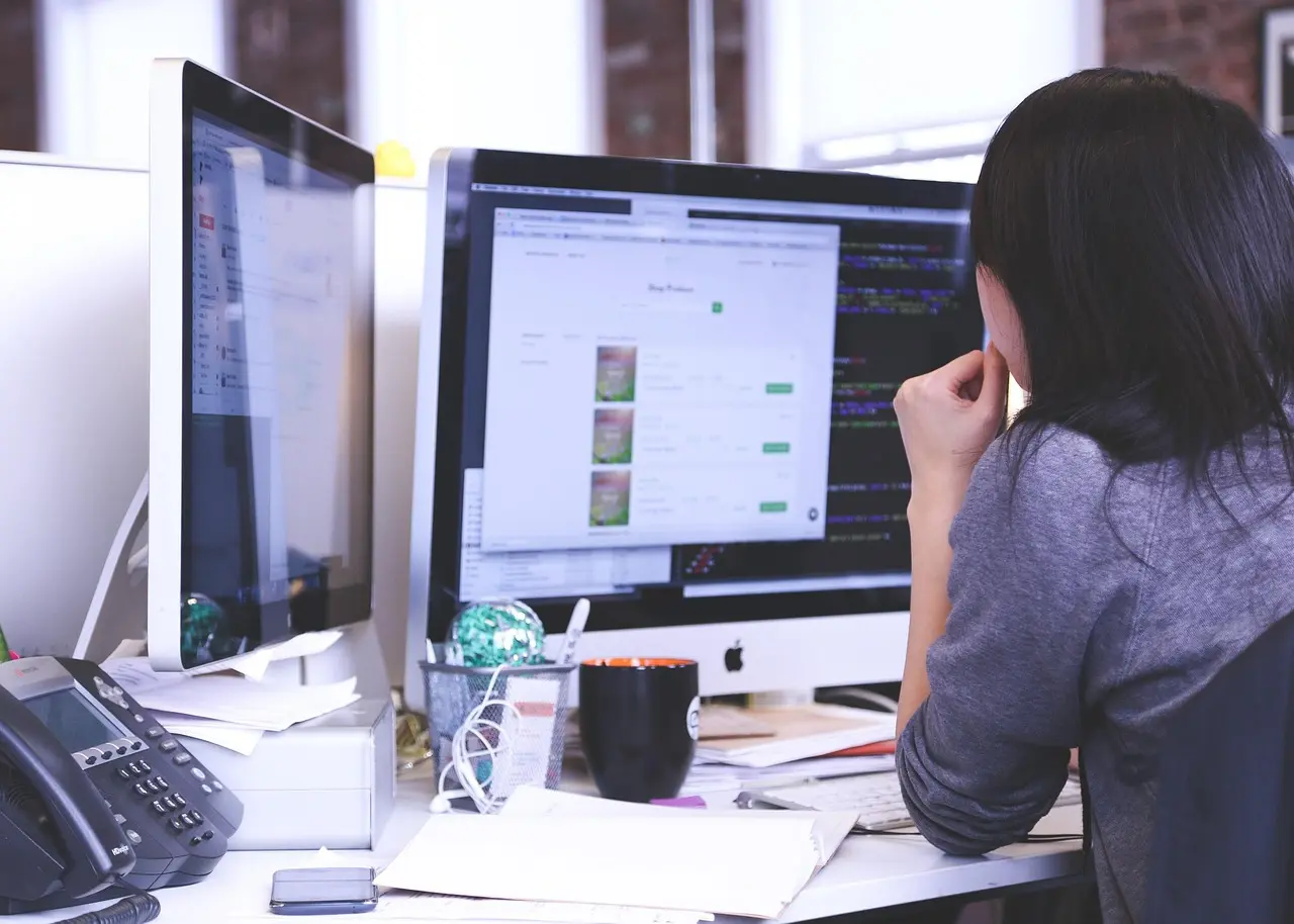 How we develop custom pharmacy management software solutions
